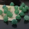 وتوزّع قلادة اللوتس في قلادة كوريدووك details Picture